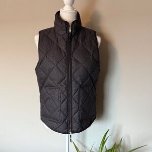 J. Crew NWOT Women’s Charcoal Quilted Vest SZ S down filled pockets neutral prep